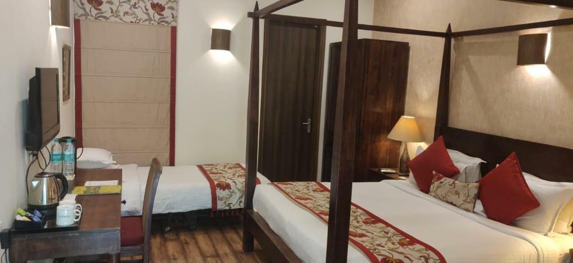 Hotel Devraj Niwas Džajpur Exteriér fotografie